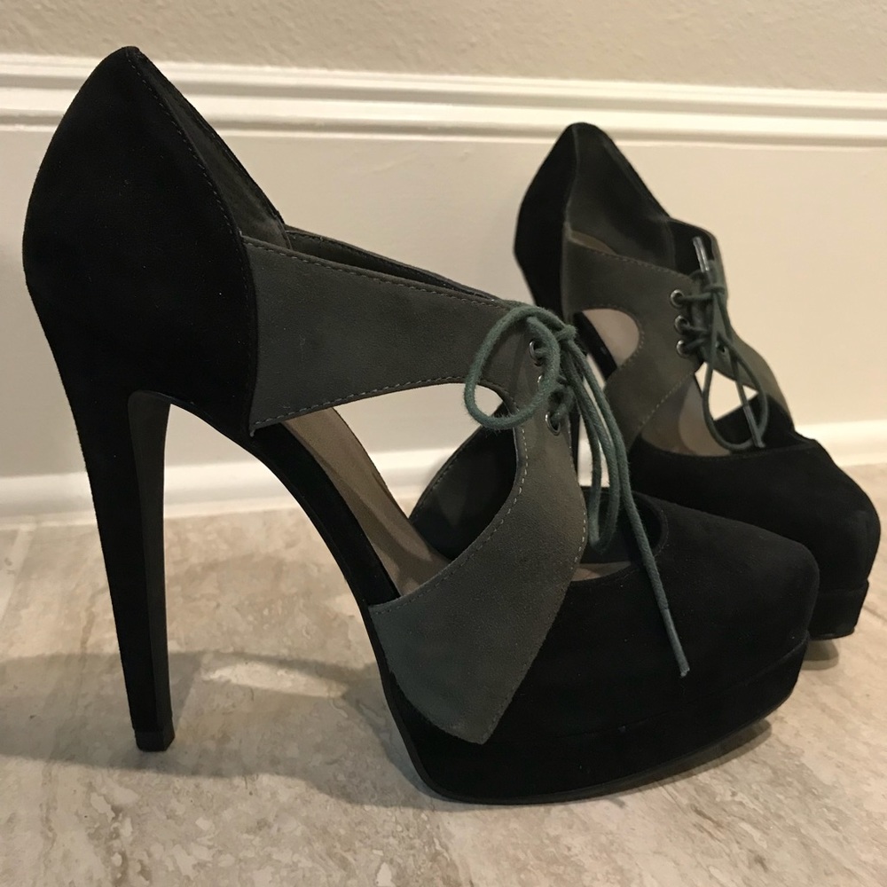 Black platform heels - levity